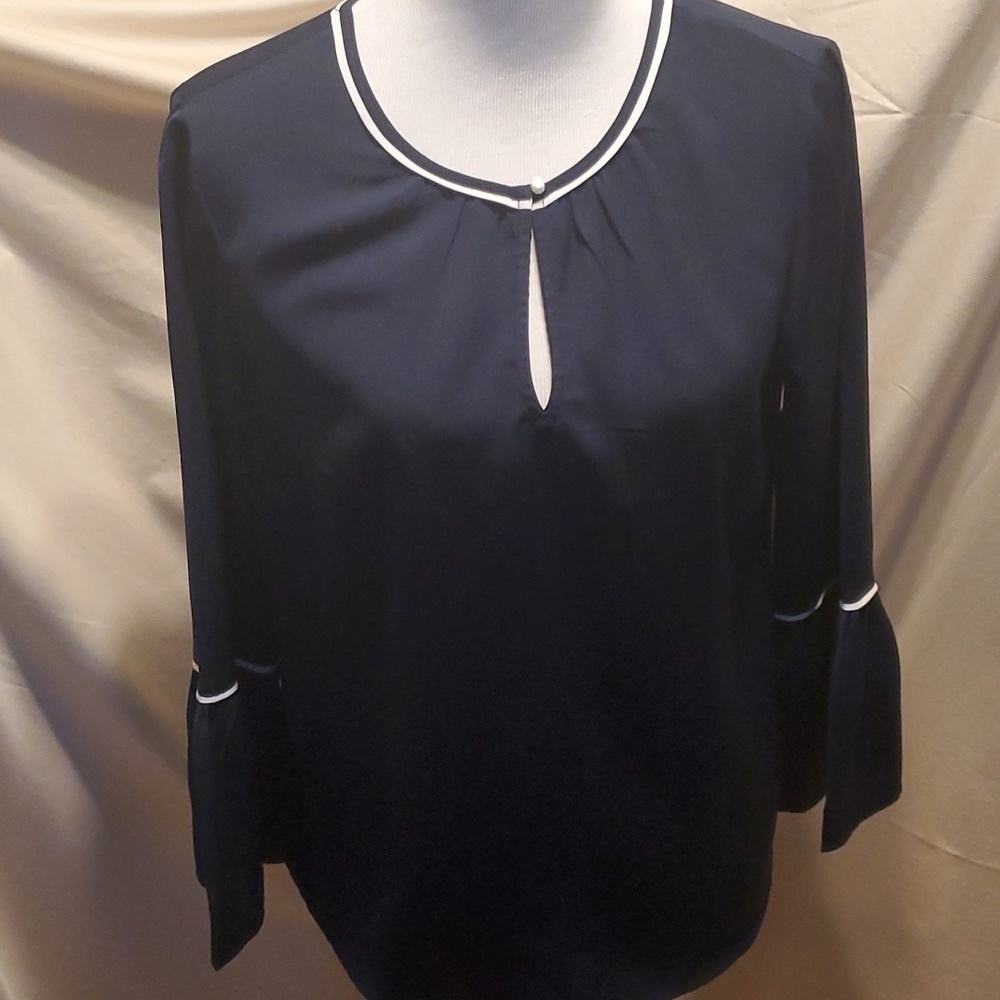 Tommy Hilfiger Swoop Neck w/Flared 3/4 Sleeved Blouse SZ MD